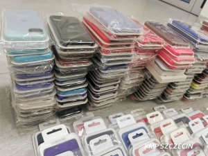 zabezpieczone etui do telefonów