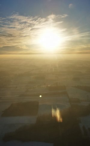 widok ze śmigłowca na teren