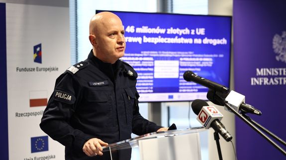 Komendant Główny Policji podczas konferencji