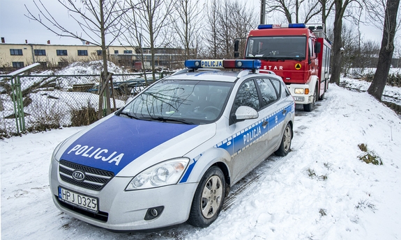 radiowóz oraz wóz strażacki, foto. Kluczbork112