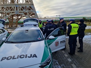 polscy i litewscy policjanci w trakcie ćwiczeń