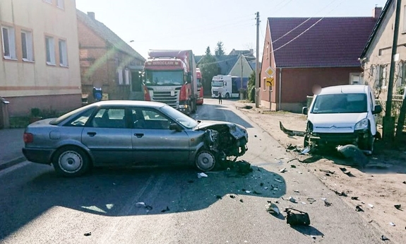 Rozbite w wyniku zdarzenia drogowego auta