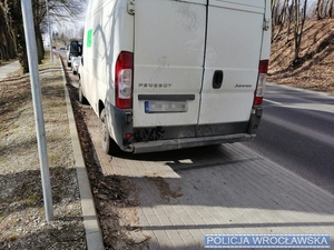 bus widziany od tyłu