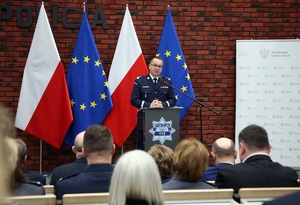 nadinsp. Dariusz Augustyniak podczas przemówienia