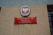 na budynku tablica: Komenda Miejska Policji w Sosnowcu