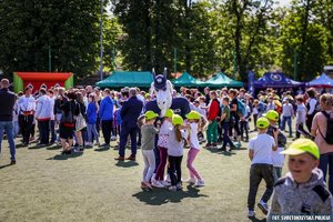 Festyn z atrakcjami z okazji Dnia dziecka