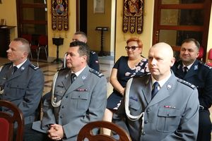 Dyrektorzy Biur KGP podczas prawosławnego nabożeństwa z okazji Święta Policji