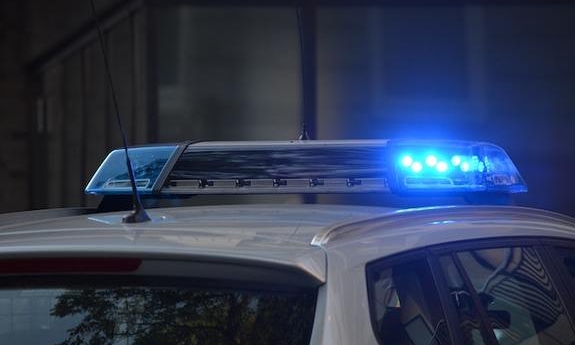 Sygnały policyjne na dachu radiowozu