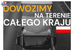 Napis: Dowozimy na terenie całego kraju. Pod spodem biało czerwona flaga, a w tle widoczna ciężarówka