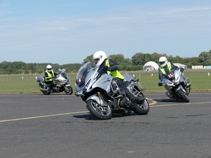 szkolenie policjantów ruchu drogowego w zakresie kierowania motocyklem szosowym