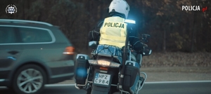 policjant na motocyklu