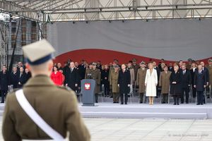 Uroczyste obchody Narodowego Święta Niepodległości na Pl. Piłsudskiego w Warszawie z udziałem m.in. Prezydenta RP