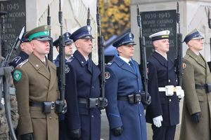 Uroczyste obchody Narodowego Święta Niepodległości na Pl. Piłsudskiego w Warszawie - Kompania Reprezentacyjna Polskiej Policji