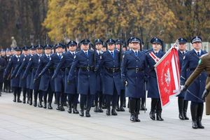 Uroczyste obchody Narodowego Święta Niepodległości na Pl. Piłsudskiego w Warszawie - Kompania Reprezentacyjna Polskiej Policji