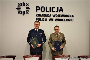 nadinsp. Dariusz Wesołowski Komendant Wojewódzki Policji we Wrocławiu oraz Komendant Nadodrzańskiego Oddziału Straży Granicznej gen. bryg. SG Tomasz Michalski