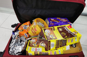 opakowania po żywności w walizce