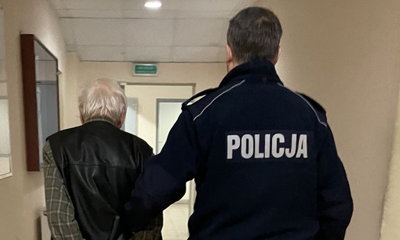 Policjant z zatrzymanym