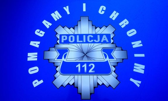 Napis - Pomagamy i chronimy oraz policyjna gwiazda z napisem policja