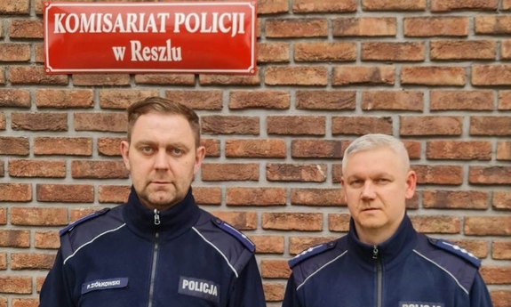 umundurowani policjanci