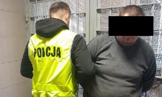 auto, którym poruszał się zatrzymany mężczyzna
