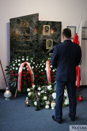 uroczystość w CPKP BOA upamiętniająca śp. Piotra Molaka, który zginął na służbie