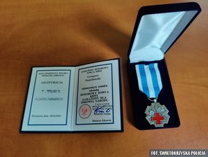 odznaczenie i legitymacja