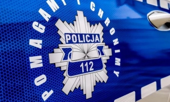 logo pomagamy i chronimy na drzwiach radiowozu
