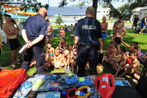 Policjanci spotkali się z dziećmi