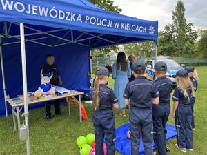 Piknik z udziałem policjantów