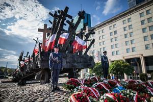 Uroczystości przy pomniku Poległym i Pomordowanym na Wschodzie