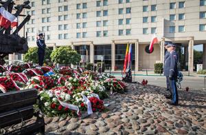 Uroczystości przy pomniku Poległym i Pomordowanym na Wschodzie