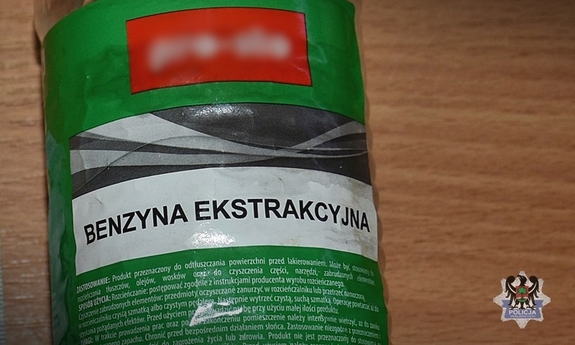 Butelka z benzyną ekstrakcyjną