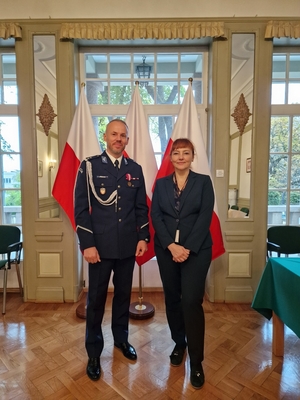 Ambasador Iwona Woicka-Żuławska oraz nowy oficer łącznikowy polskiej Policji w Norwegii mł. insp. Michał Nowak