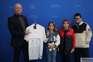 turniej charytatywny dla rodziny policjanta Jacka Kaspra, policjanta, któremu we wrześniu tego roku spłonął dom wraz całym dobytkiem.