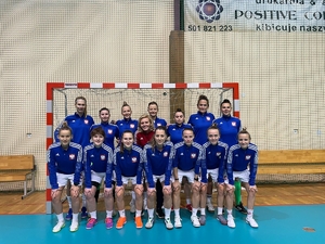 reprezentacji Policji kobiet w piłkę nożną podczas zgrupowania na hali sportowej
