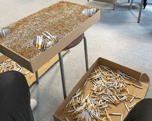 zabezpieczone papierosy w kartonie