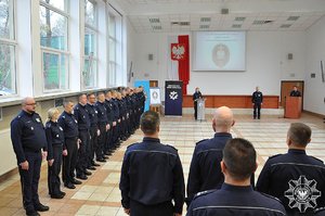 policjanci na auli podczas uroczystości otwarcia turnieju