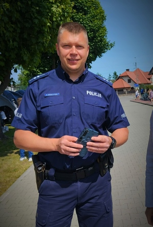 Asp. Marcin Brewczyński w mundurze