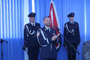 policjanci podczas uroczystości