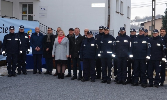 wspólne zdjęcie uczestników uroczystości
