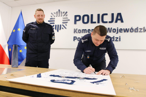 Komendant ze zwycięzcą aukcji
