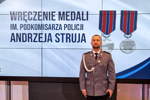 Policjant wyróżniony przez Ministra Spraw Wewnętrznych i Administracji