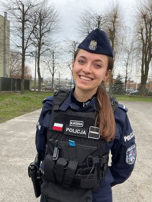 policjantka w mundurze