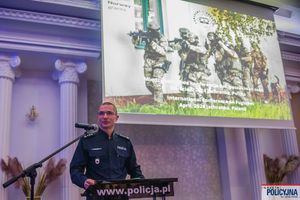wystąpienie polskiego oficera podczas konferencji