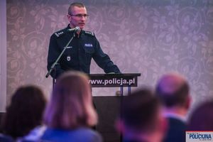 wystąpienie polskiego oficera podczas konferencji