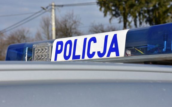 sygnały świetlne na radiowozie