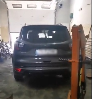 tył skradzionego forda