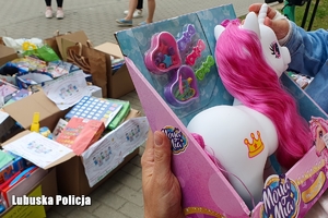 Zabawki zebrane w zbiórce