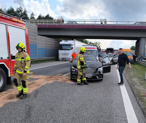 straż pożarna, karetka, rozbite samochody