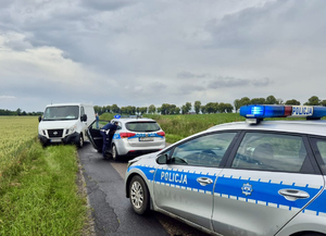 radiowozy i skradziony bus